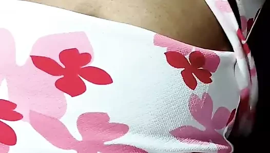 Gadis desa jucice yang cantik menjadi terangsang untuk mencari kontol tebal besar