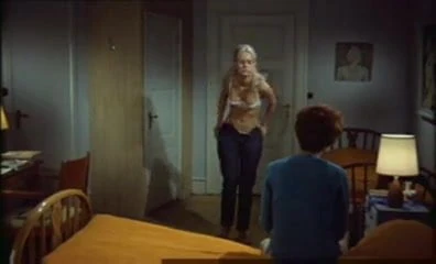 Uden En Traevl Lesbo Scene