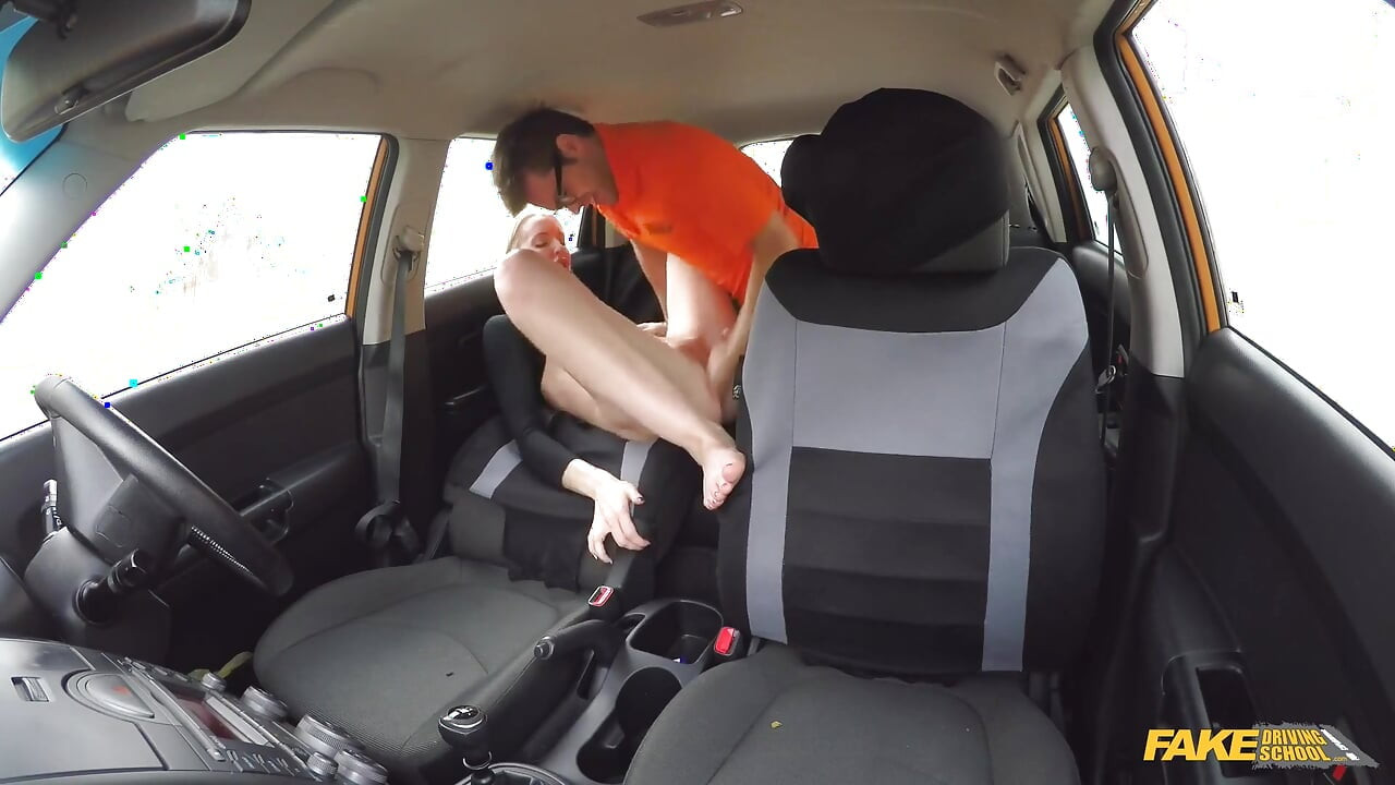 Fake Driving School - Naughty Student Driver Lexi Lou Deepthroats Instructor Ryan, Gets Fucks Hard Until She Squirts & Cums