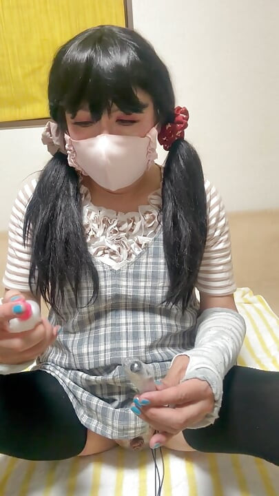 No.287 cắm hậu môn trong phòng khách