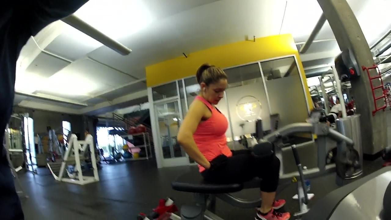 Titten im Fitnessstudio