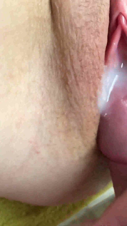 Sexo sucio con pis. Los momentos más calientes. Orina y leche. Primer plano | Clip 3