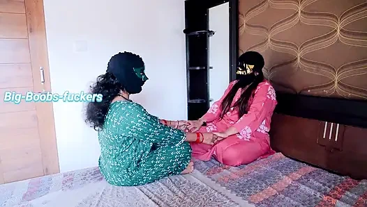 Zwei Alte Beste Freundinnen, Lesbisches Feuer Im Ehemann Eines Gesperrten Zimmers