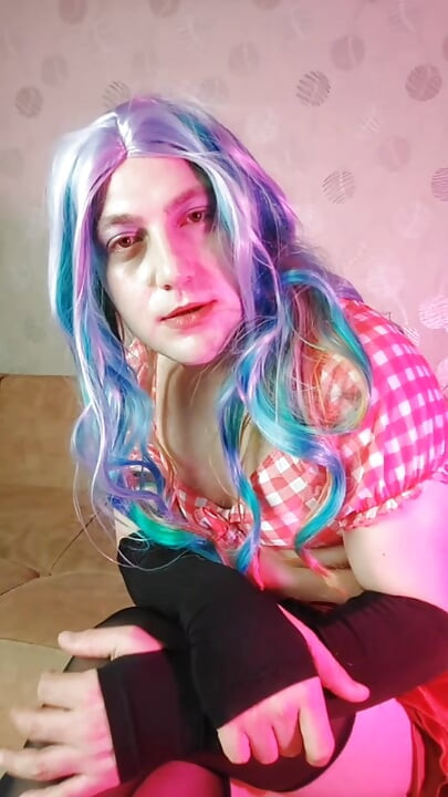 The Medusa Appearance Sissy Pretty Pinky