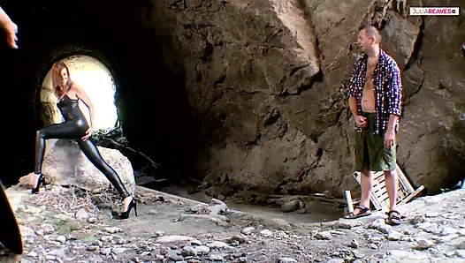 Kızıl saçlı dedeye anal seks yapıyor