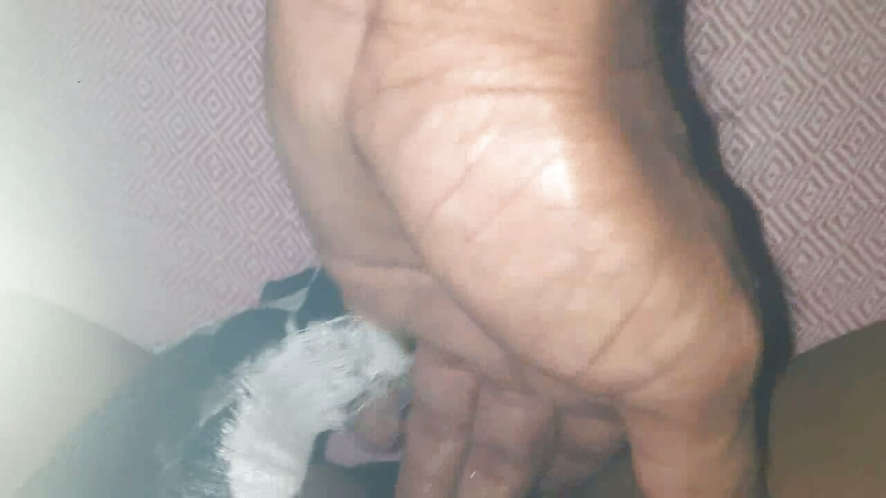 Sri Lanka Sinhala Sex video hot pussy solo lots of pussy juice teen girl get  fuck big ass doggy allapu gedara nangita hikuwa