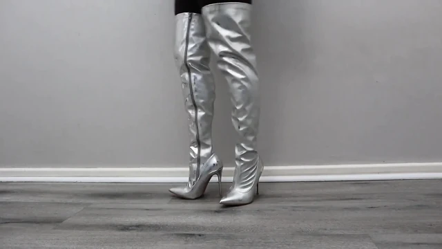 Boots: Modeling Different Pairs of Boots