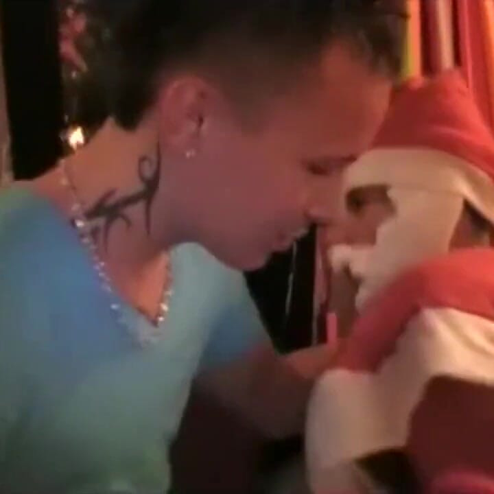 Franse twinks neukten mijn ik jurken in de kerstman seksplezier verrassing