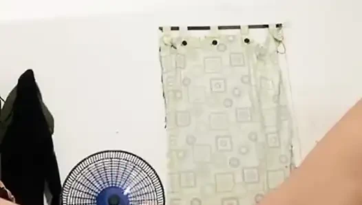 Islak vajinamla oynuyorum