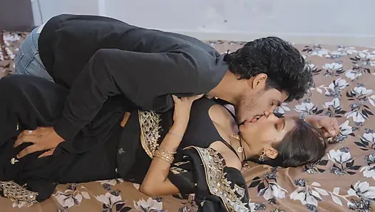 Beutyfull Hintli model Sanjana üvey erkek kardeşiyle sert seks yapıyor ve ağzına edepsizce konuşuyor