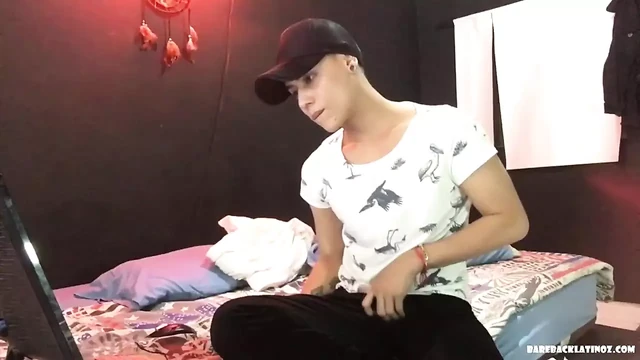 Latin Boy Zalar Jacking Off