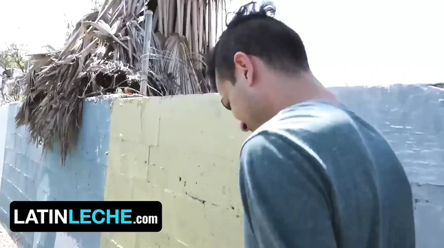 Latin Leche - мускулистый паренек с Jacob Tyler наслаждается долбежкой без незнакомца с незнакомцем