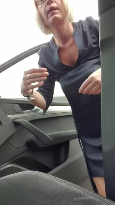 Julie undresses in public