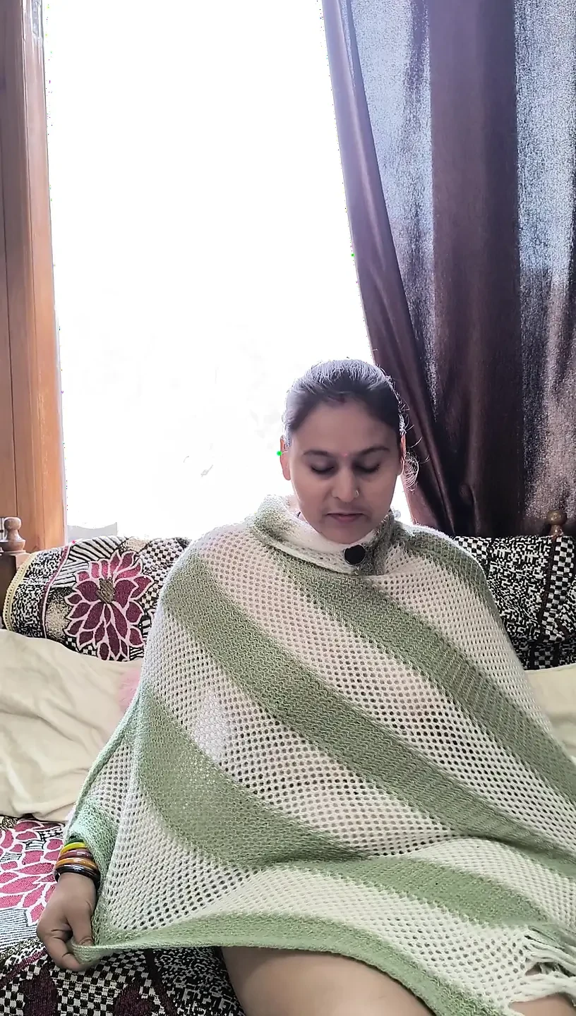 Pooja's Youth Is Thirsty for Cock