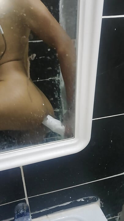 30cm long dildo in my ass🍆