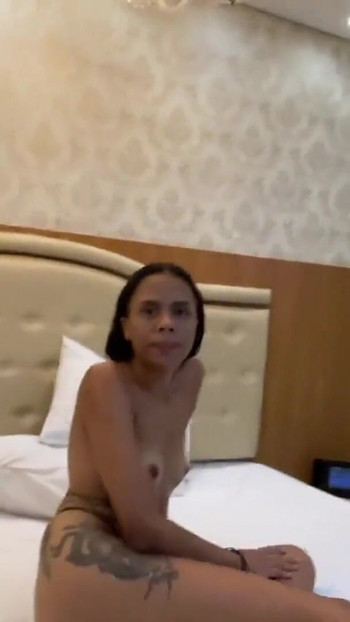 Momen ikonik dari "gadis nakal kurus"