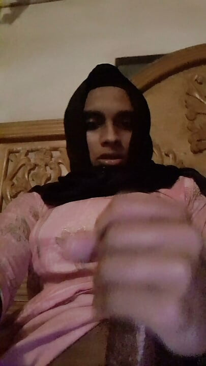Desi hete travestiet zelfplezier