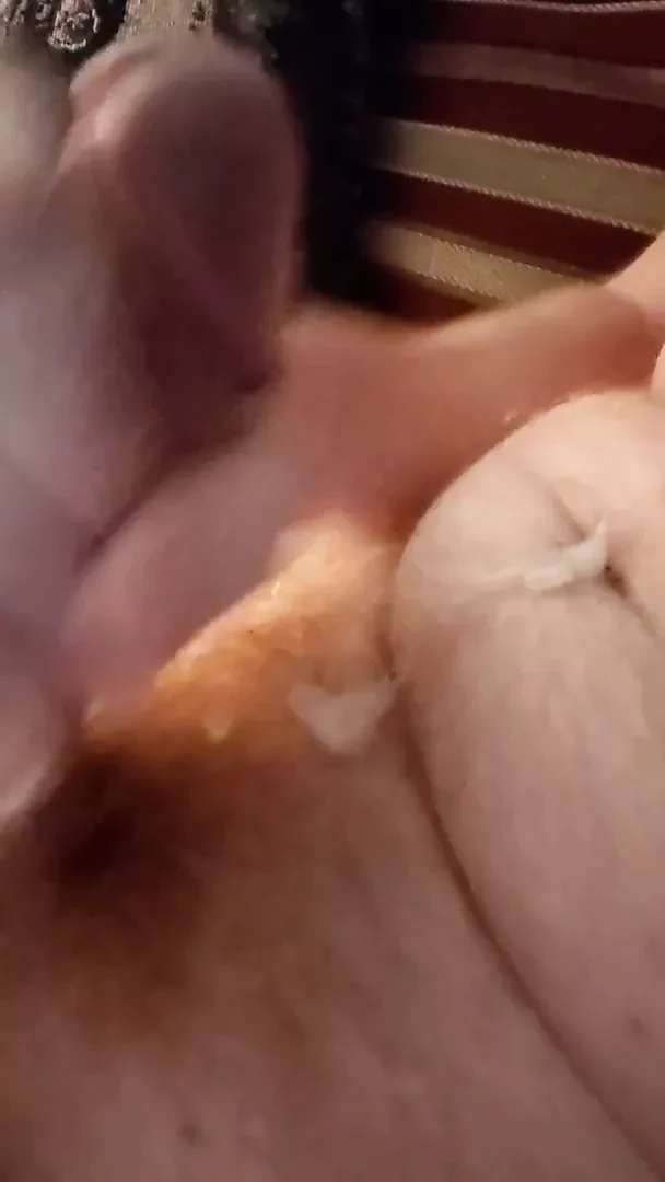 独自在家时享受我的鸡巴