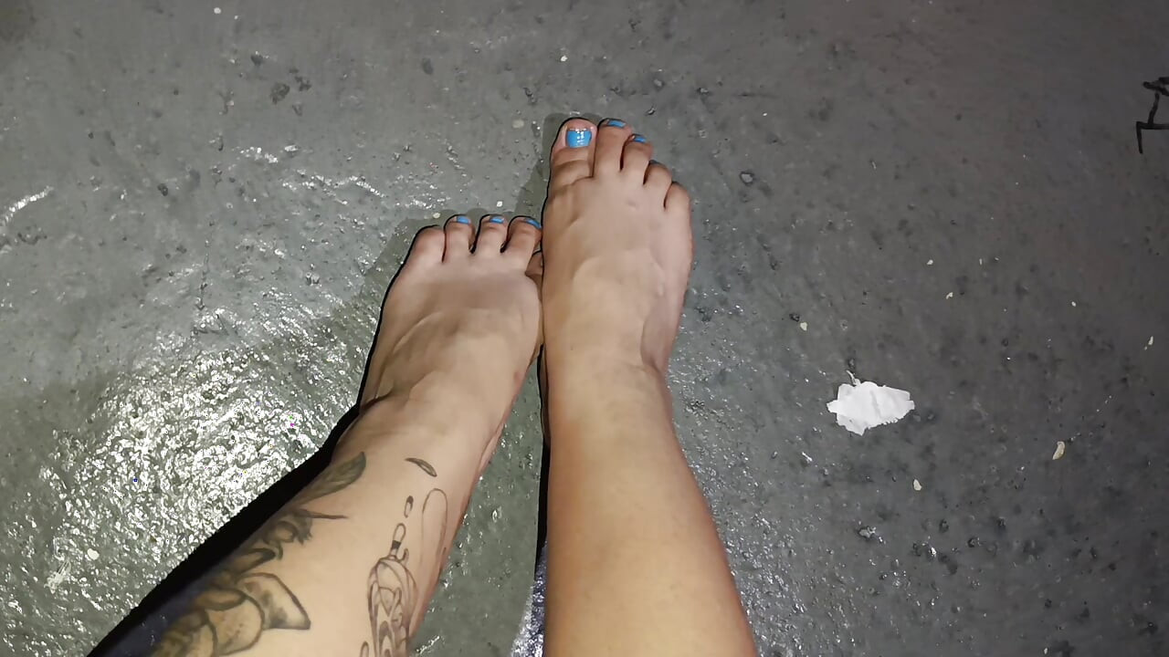 Pieds avec pecueca et mauvaise odeur vous aimez