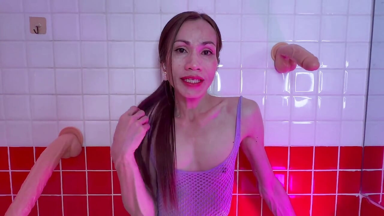 Ladyboy Som Stretches Her Gape with Big Dildo.