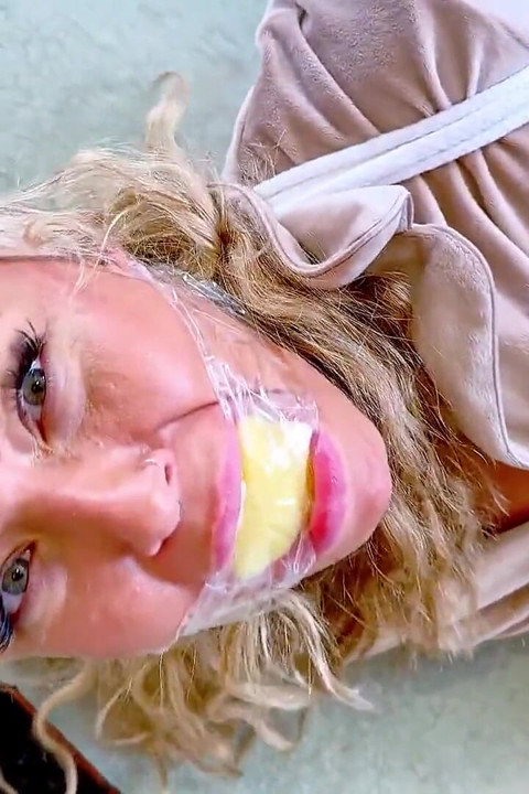 Renee on: Step Mom Tied, Toes Spread, Mouth Shut (4k)