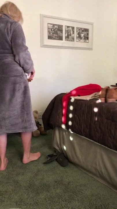 Anne shows her tits and pussy again!