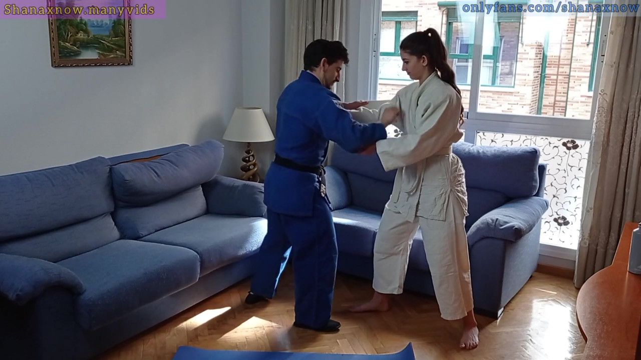 18歳ティーンのフェラチオ、ファック＆口内射精。 shanaxnow