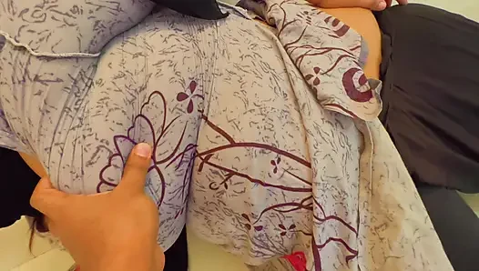 Mısırlı ateşli büyük memeler ve büyük götlü 19 yaşındaki iri güzel kadın hizmetçi sahibi tarafından sikiliyor, ev sahibinin odasını temizliyor - döl