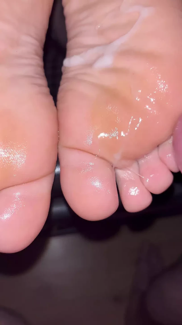 Very Nice Oiled Soles and Toes