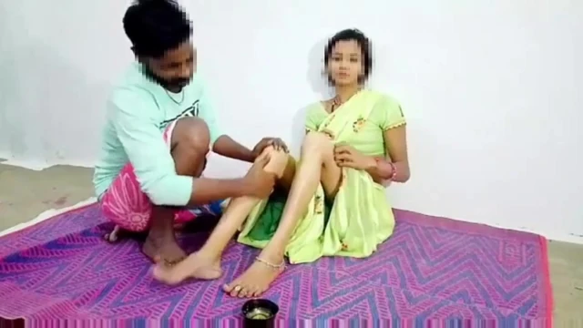 Naukar ne malkin ko rassi se band kar chod diya malkin ne nokar ko malish karne ko bulaya or naukar ne apni sethani ko hi choda
