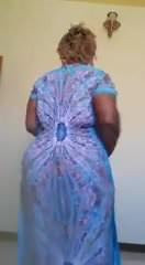 Awek Kenya menari