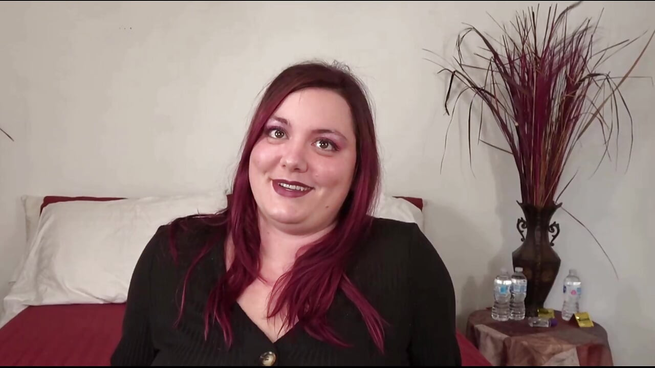 Očajne amaterke Kay Lee Isabella i druge zgodne dame dobijaju uske pičke jako jebane velikim tvrdim kurcem