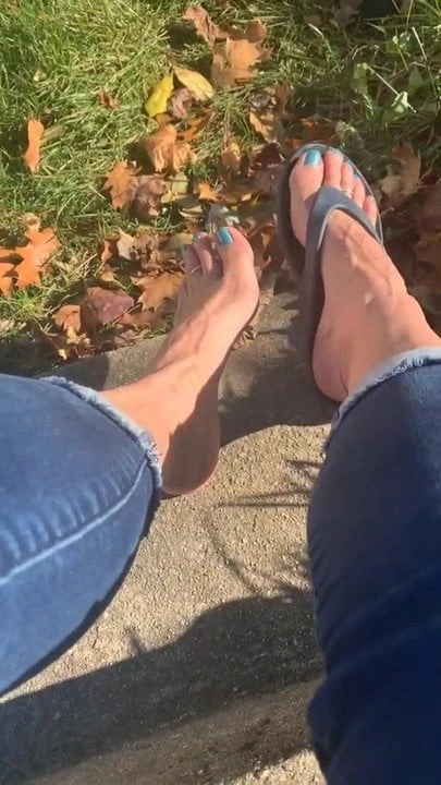 Hannah's Flip Flop Feet
