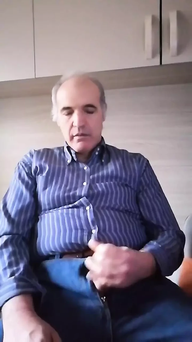 I Have to Go Out for Dinner but First I Wank My Hard Cock