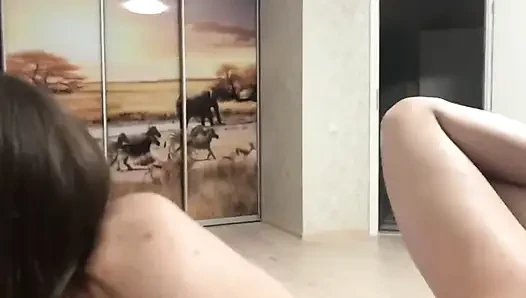 Üvey kız kardeşim 18. doğum gününde ilk cinselliğini yaptı