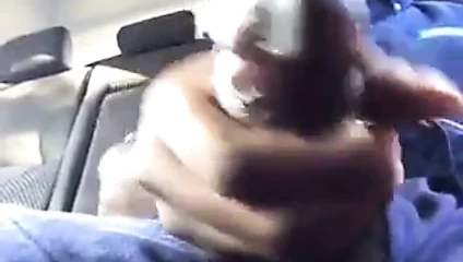 Arabada boşalma patlaması!