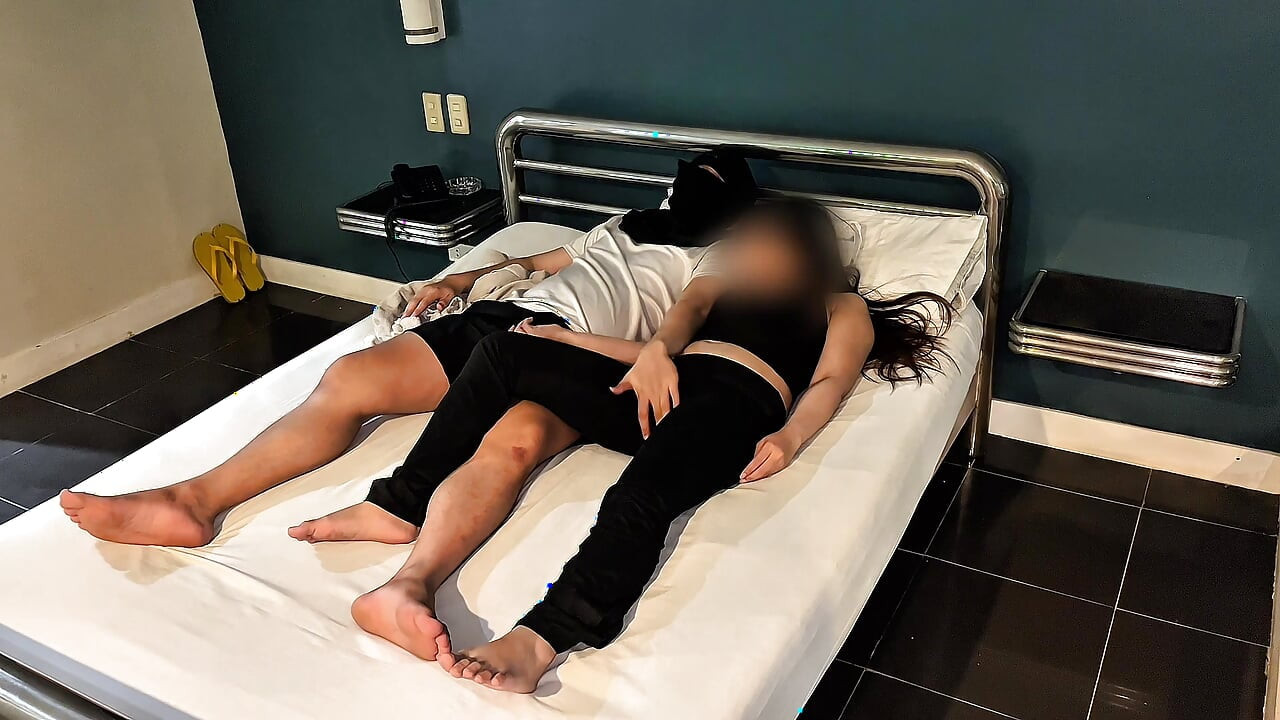 Asiática sexy filipina pela primeira vez conhecendo fãs