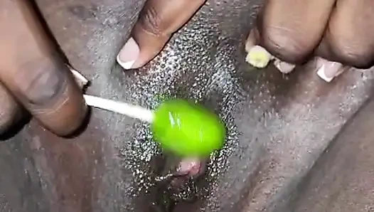 Мастурбирую с Lollipop