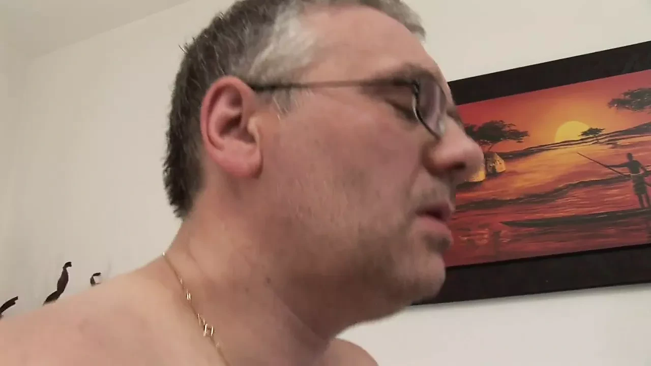 Hot stepdaughter makes me feel pleasure!