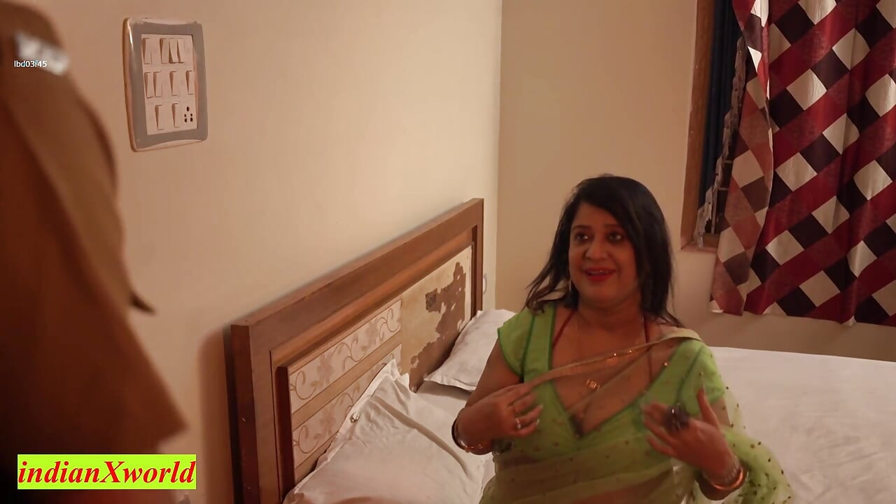 Beautiful Rich Madam fantasy sex with Hotel Guard! Indian Sex