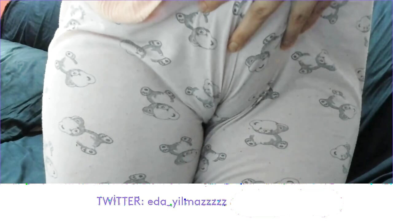 CAMELTOE- PAJAMA- SWOLLEN PUSSY