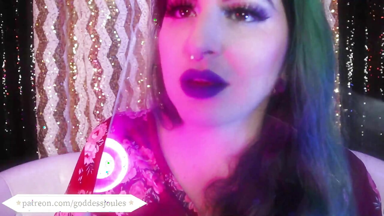 Fenty Lipstick цілує Asmr