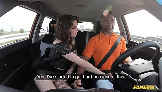 Sahte sürücü kursu - Eden Ivy sürüş testinde indirim için sikişiyor