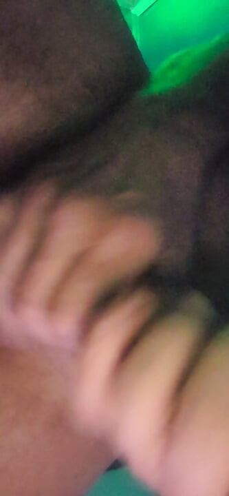 Big dick cumming