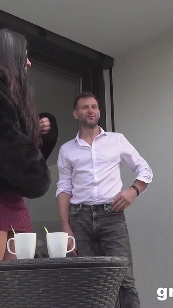 Sayang, kami mempunyai pelawat di GrandParentsx | Klip 1