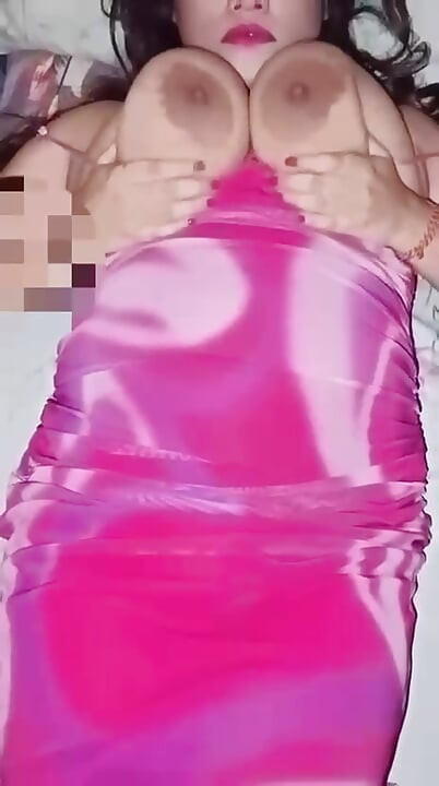 Sexy Desi Big Boobies Bhabhi Model Shoot
