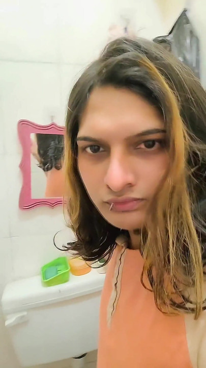 Zoya Shezadi Bugün Tatilde Evde Eğlence Zamanı