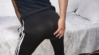 Mo seeing my delicious shorts