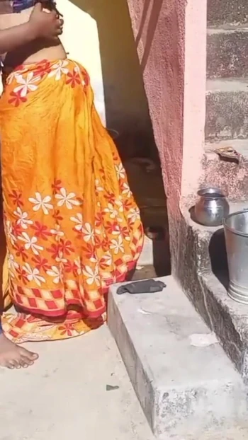 Spectacular moment from "Savita bhabhi ko angan me hi chod diya dhup bahut tha"