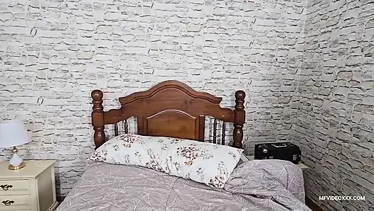 Моя тугая задница хочет твой язык